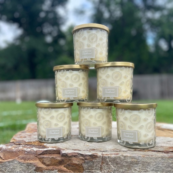 COPY - 🔥sale🔥Threshold Almond Shortbread Candle - Picture 1 of 3